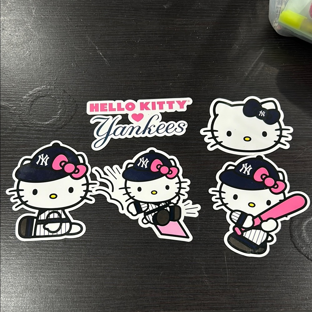 Hello Kitty Yankees magnets